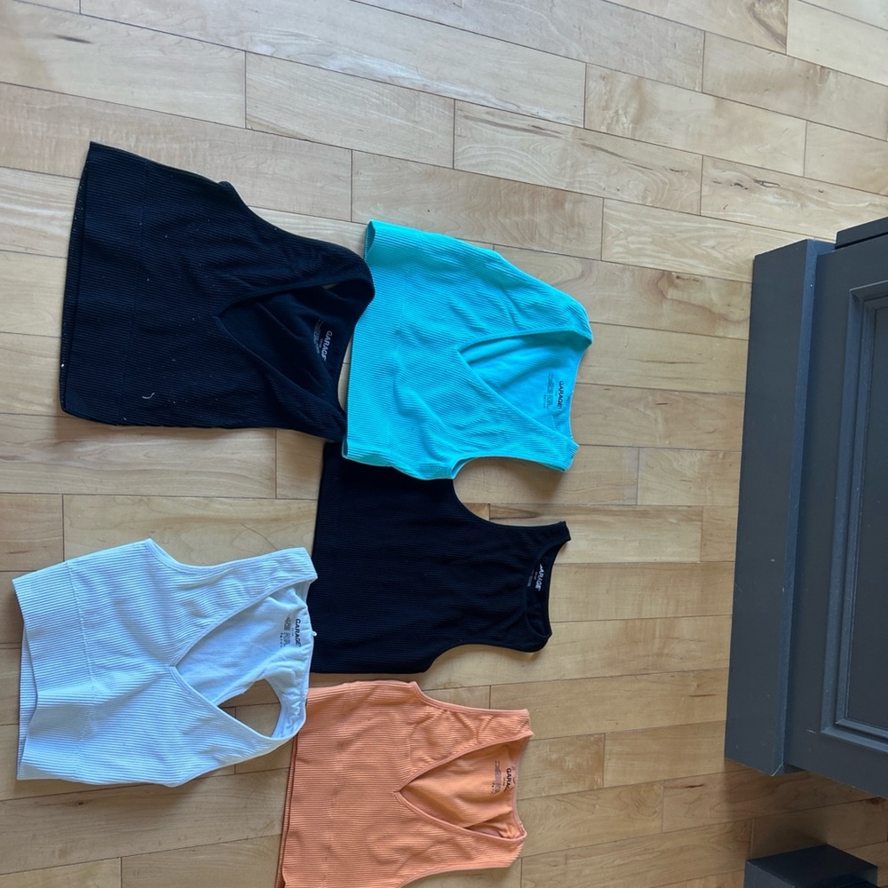 Discontinued Garage top bundle with push up effect and colors as shown!